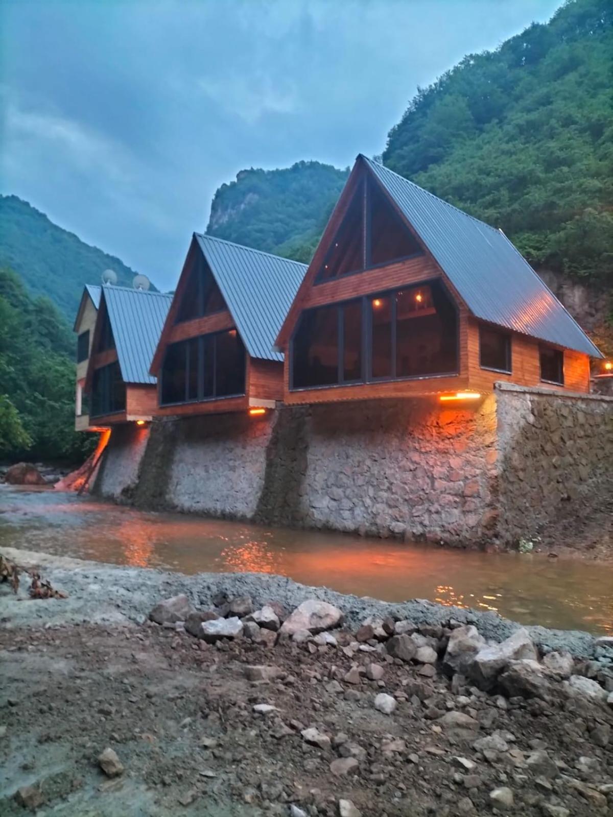 Case de vacanță Kozluca Bungalov