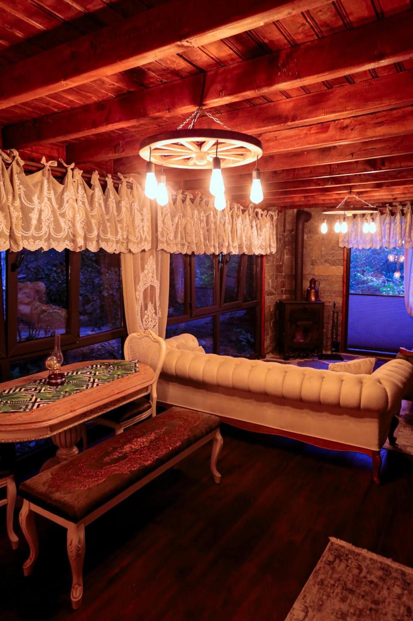 Case de vacanță Kozluca Bungalov *